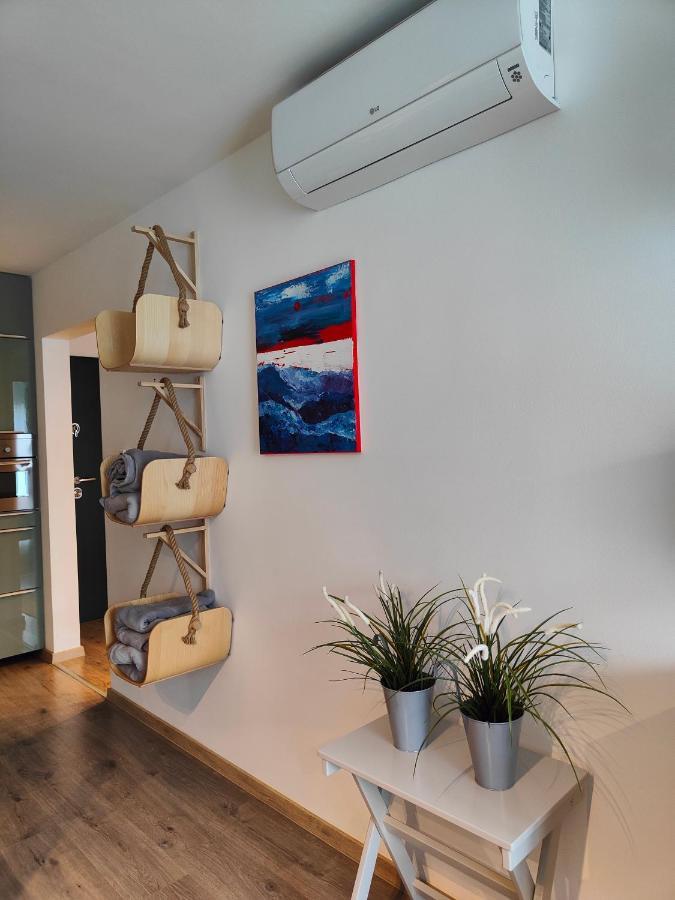 Beachfront Paradise Ezuest Panorama Lakeview Apartment With Panoramic Terrace 希欧福克 外观 照片