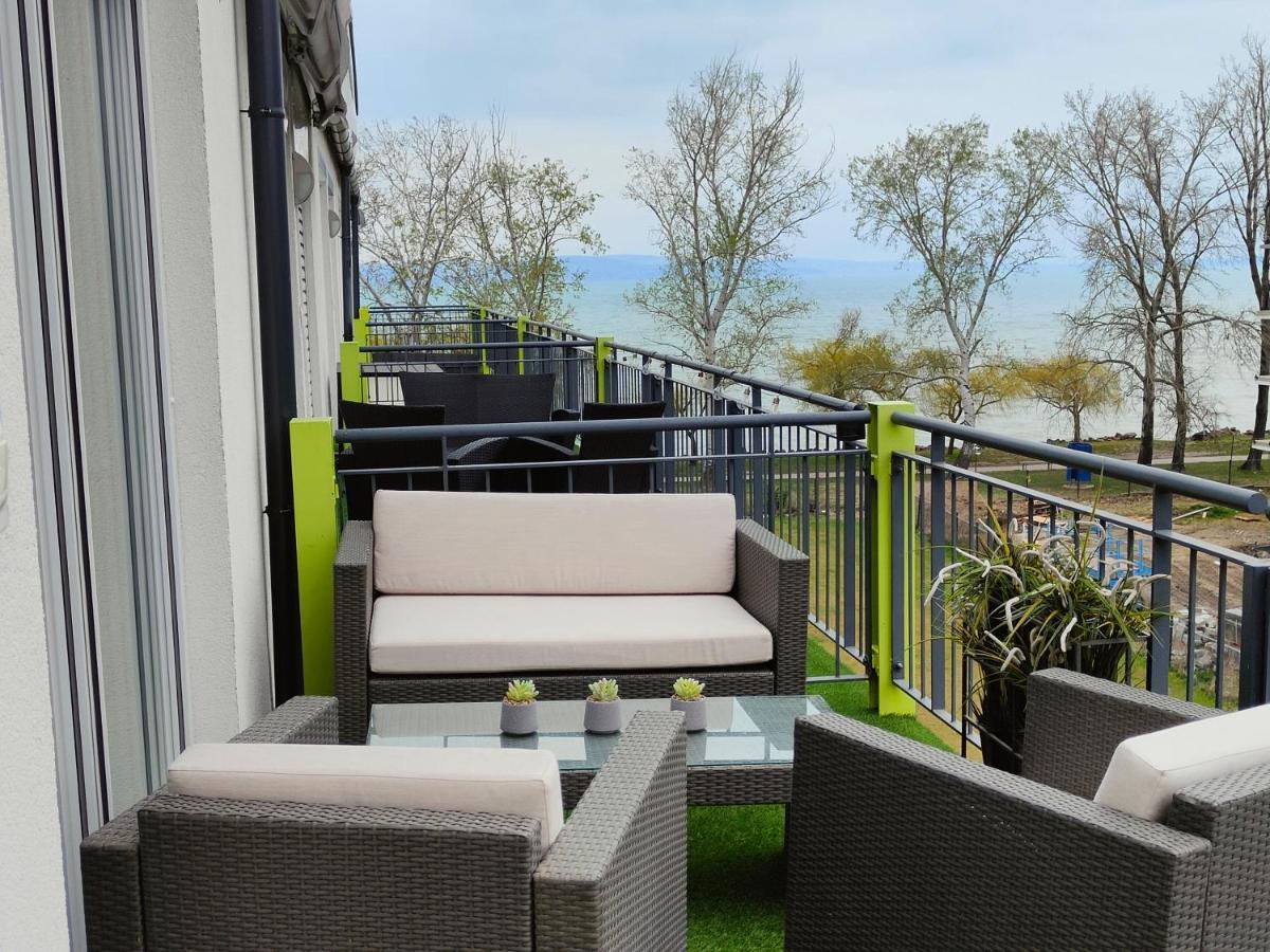 Beachfront Paradise Ezuest Panorama Lakeview Apartment With Panoramic Terrace 希欧福克 外观 照片